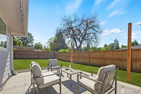 2147 NE 12th Street Renton WA 98056