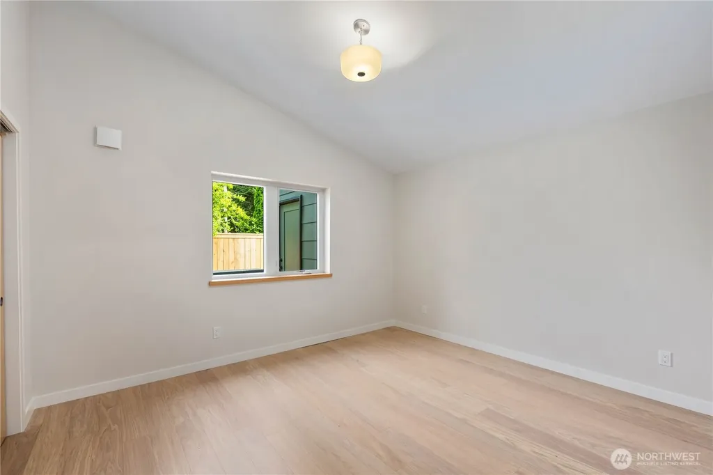 8623 30th Avenue SW Seattle WA 98126