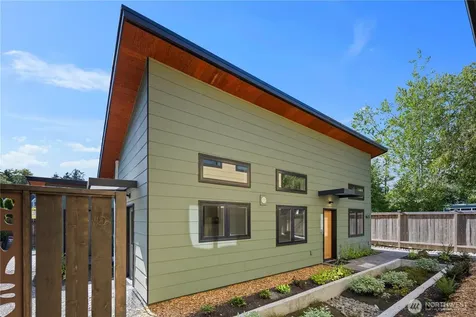 8623 30th Avenue SW Seattle WA 98126