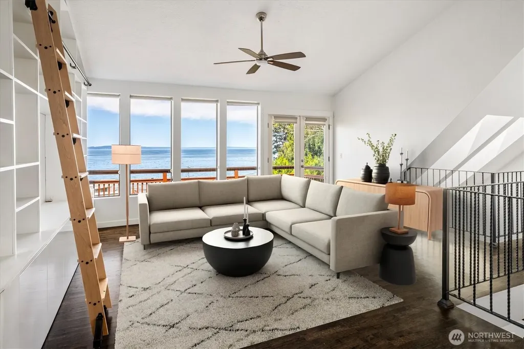 2364 Hobart Avenue SW Seattle WA 98116