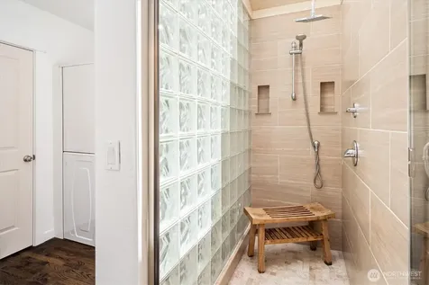 2364 Hobart Avenue SW Seattle WA 98116