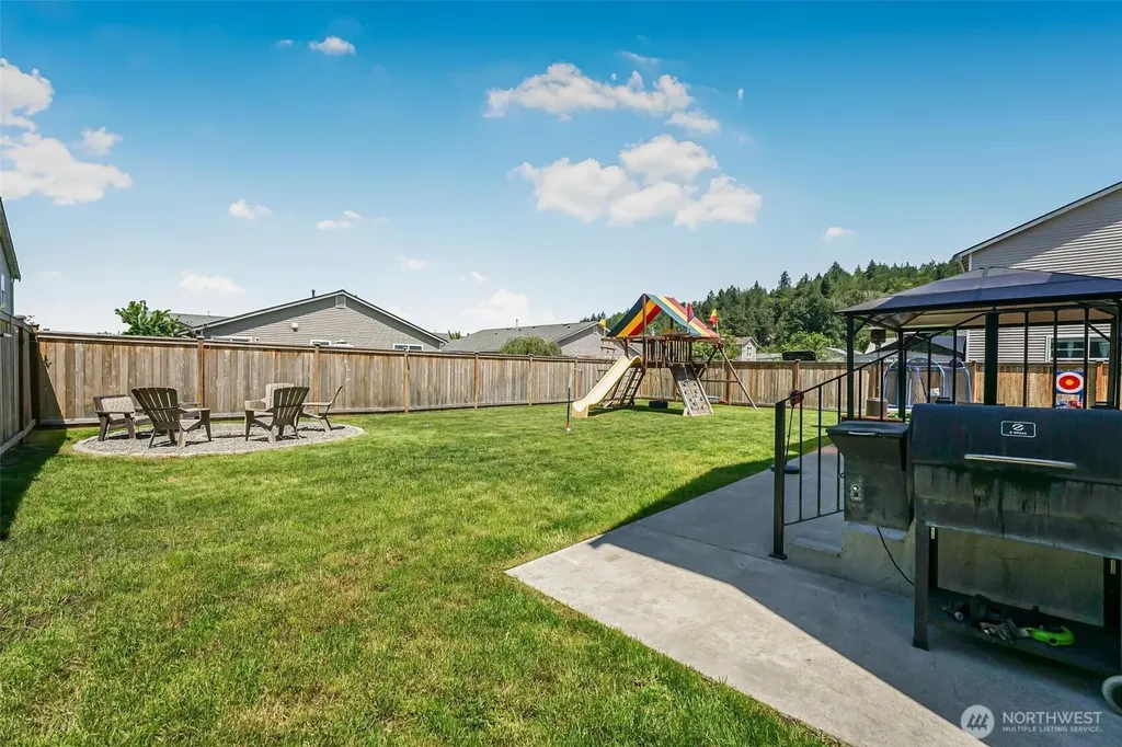 205 Roberts St NE Orting WA 98360