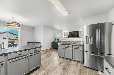 205 Roberts St NE Orting WA 98360