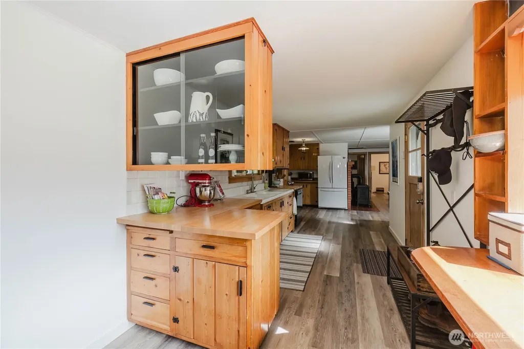 3262 Beach Drive E Port Orchard WA 98366