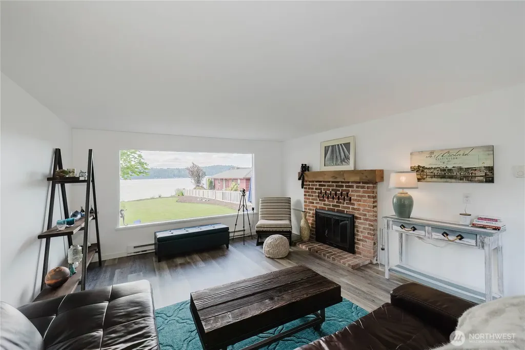 3262 Beach Drive E Port Orchard WA 98366
