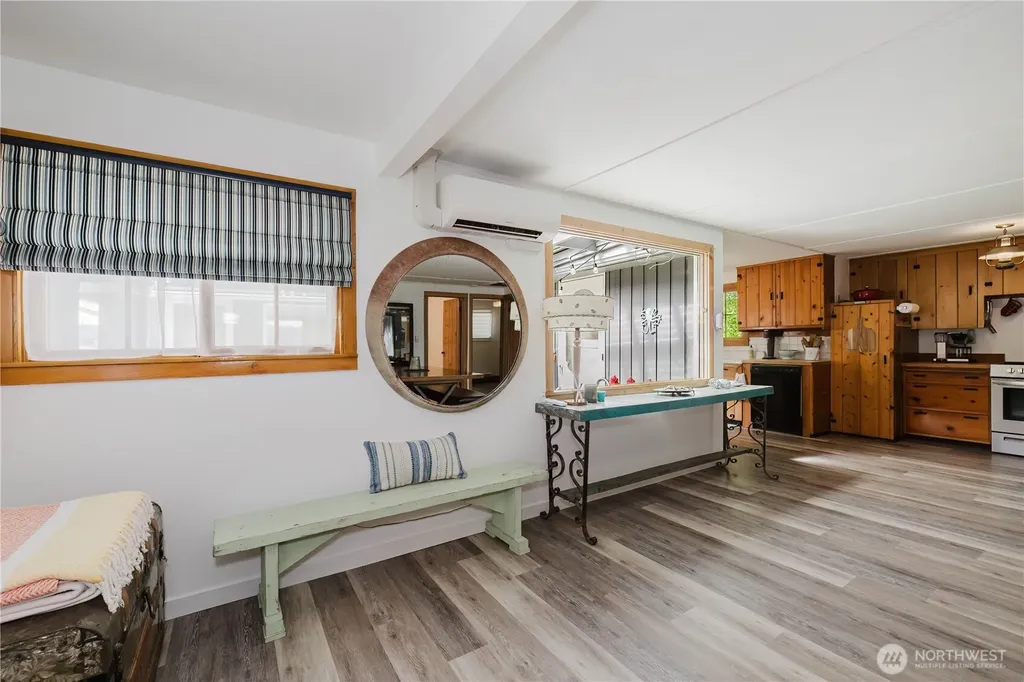 3262 Beach Drive E Port Orchard WA 98366