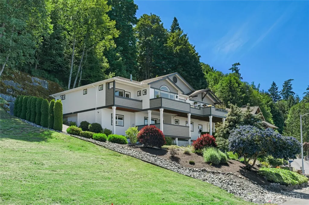 407 Vanderlin Drive Camano Island WA 98282