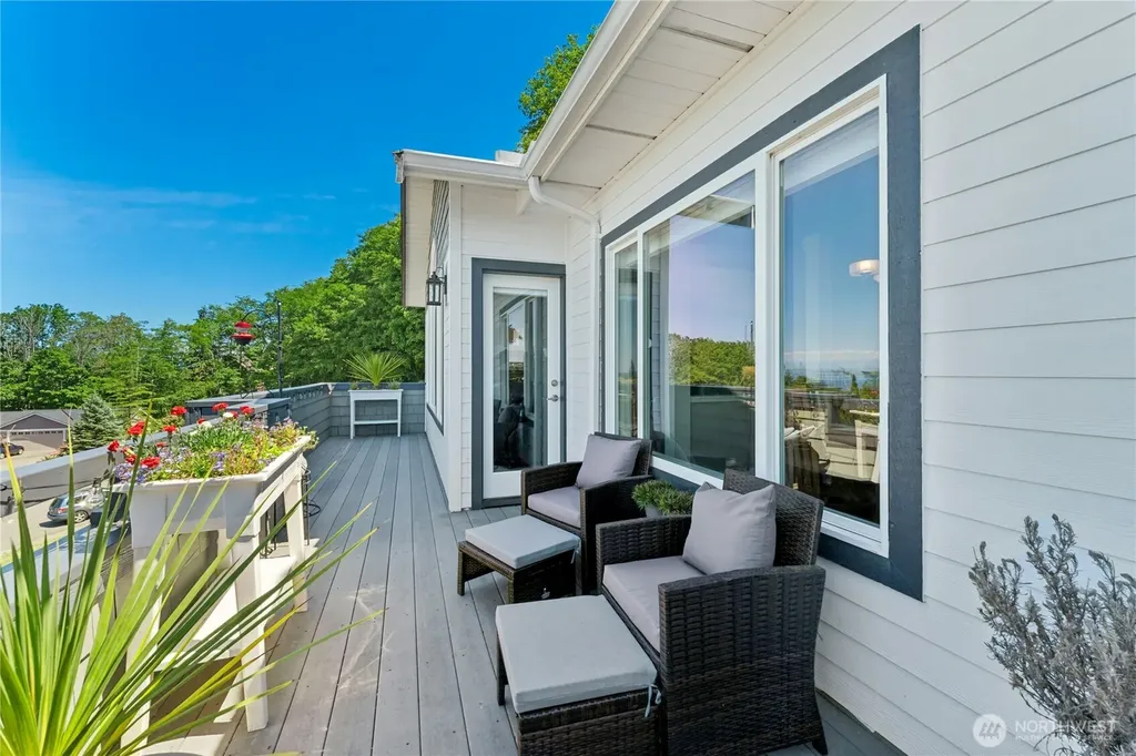407 Vanderlin Drive Camano Island WA 98282