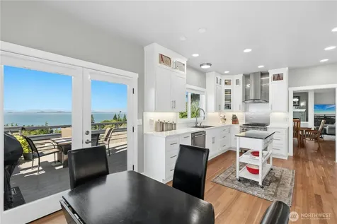 407 Vanderlin Drive Camano Island WA 98282