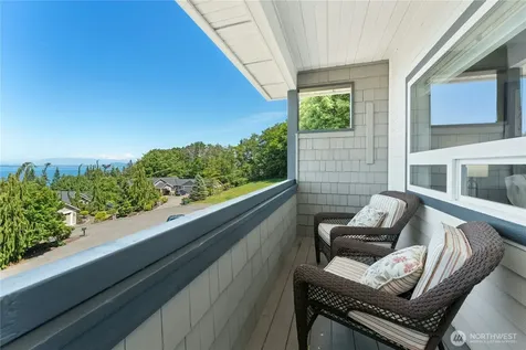 407 Vanderlin Drive Camano Island WA 98282
