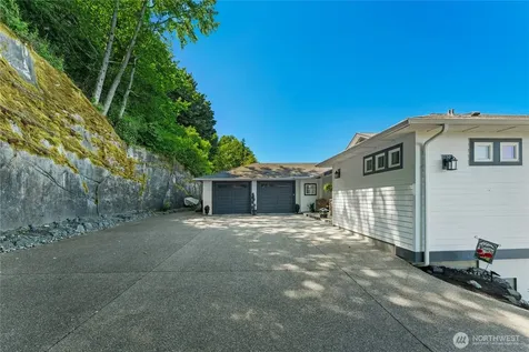 407 Vanderlin Drive Camano Island WA 98282
