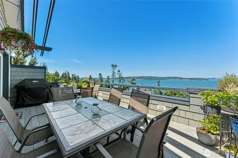 407 Vanderlin Drive Camano Island WA 98282