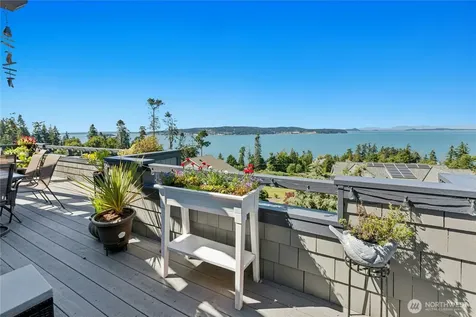407 Vanderlin Drive Camano Island WA 98282