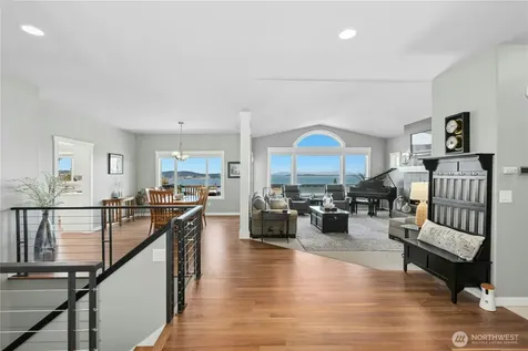 407 Vanderlin Drive Camano Island WA 98282