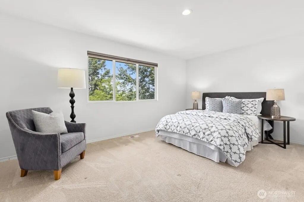 4206 S 137th Street Tukwila WA 98168