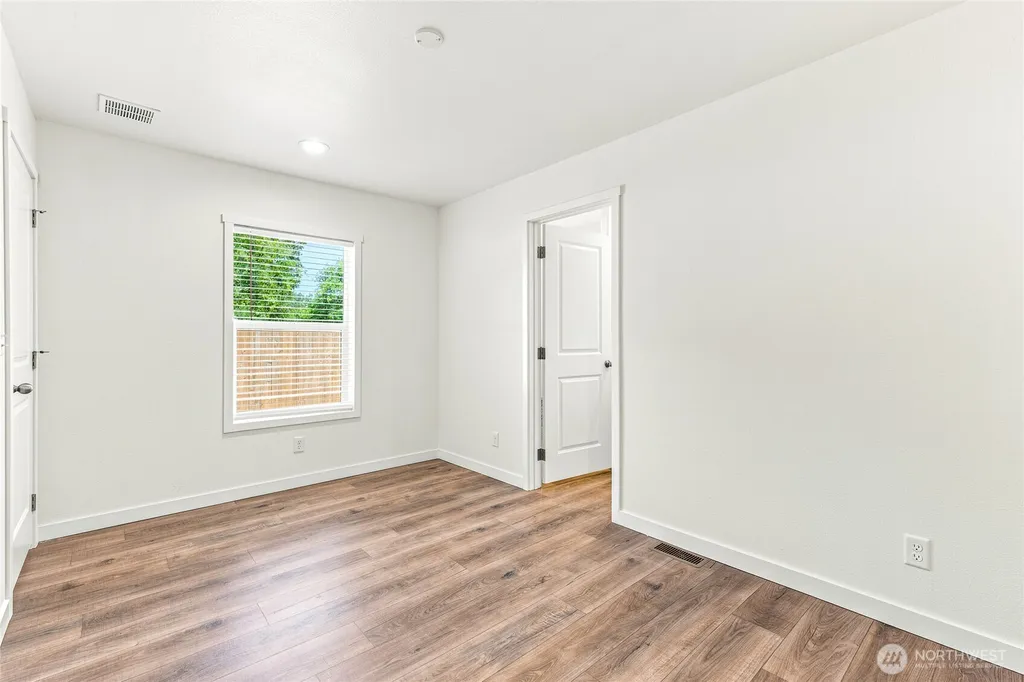 102 Sir Lancelot Way Castle Rock WA 98611