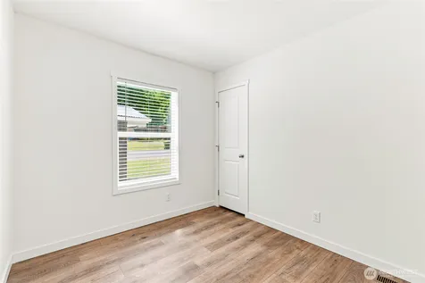 102 Sir Lancelot Way Castle Rock WA 98611