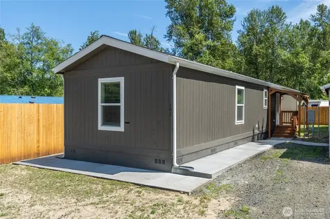 102 Sir Lancelot Way Castle Rock WA 98611