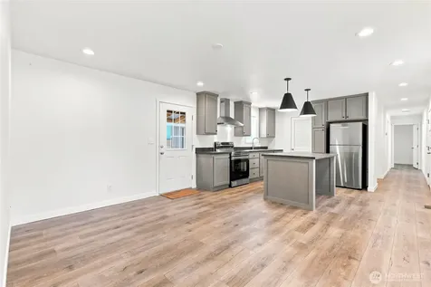 102 Sir Lancelot Way Castle Rock WA 98611