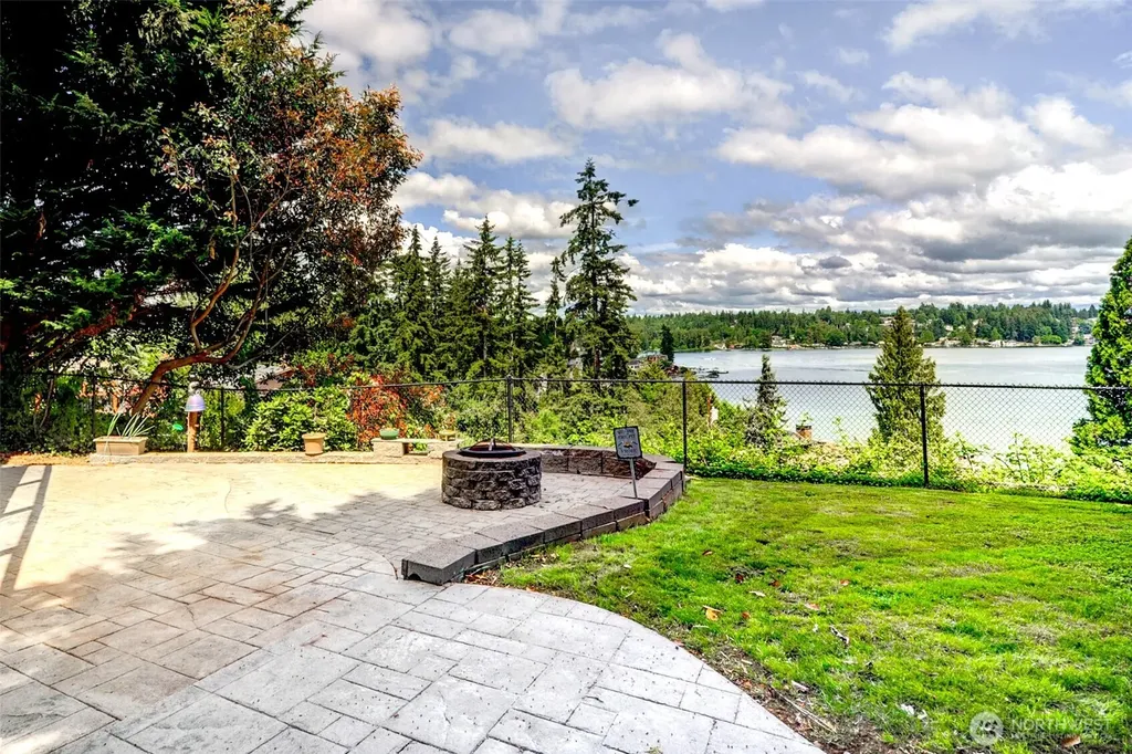 1305 Vernon Road Lake Stevens WA 98258