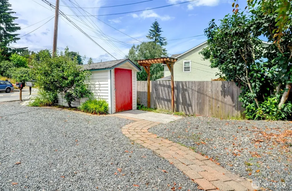1305 Vernon Road Lake Stevens WA 98258