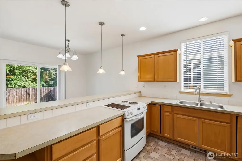 4538 20th Way NE Olympia WA 98516
