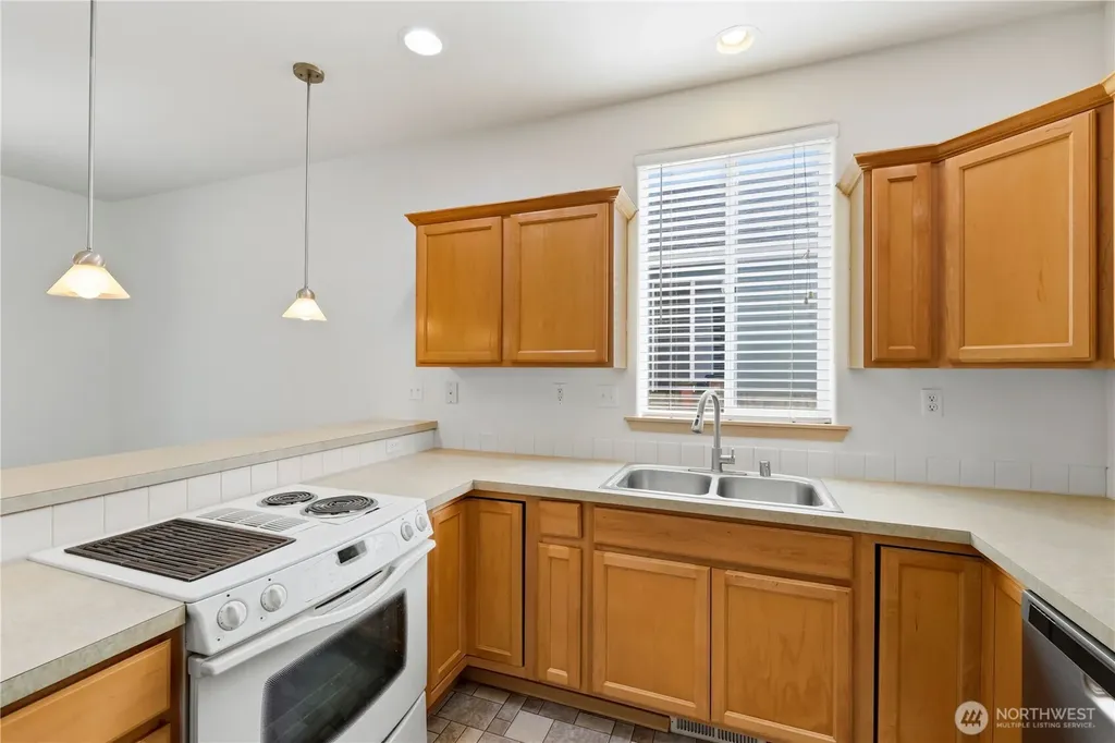 4538 20th Way NE Olympia WA 98516