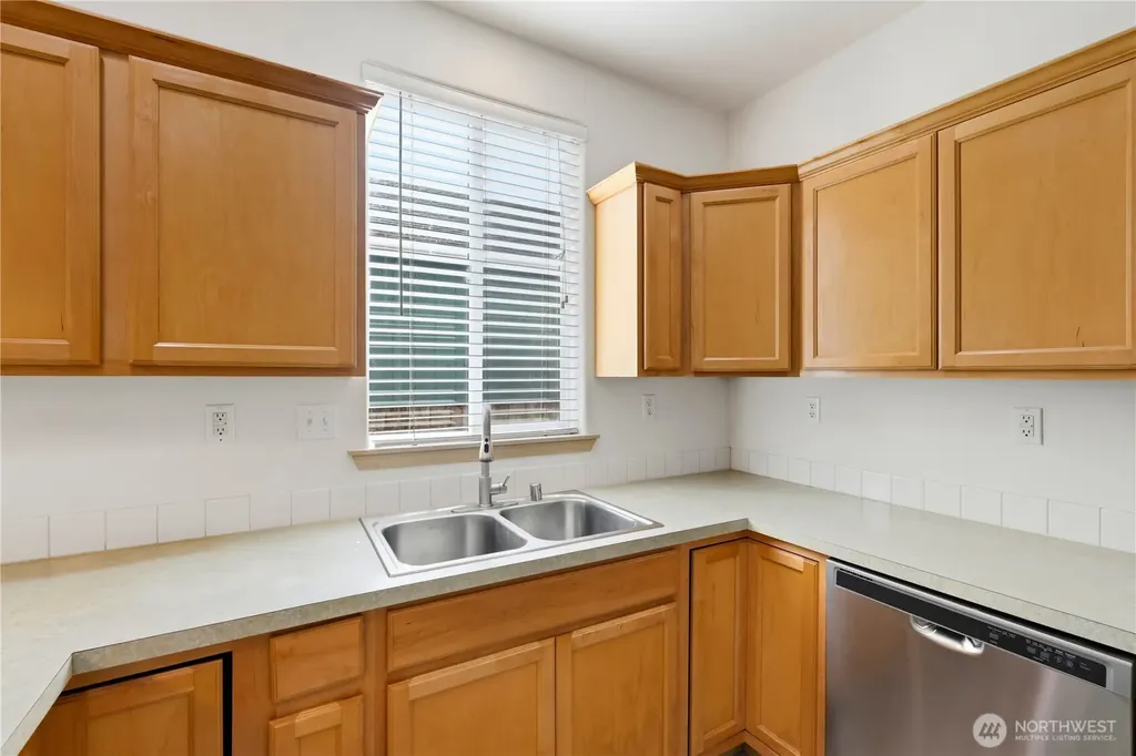 4538 20th Way NE Olympia WA 98516