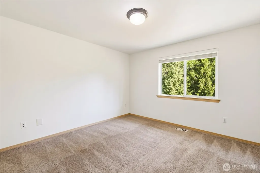 4538 20th Way NE Olympia WA 98516