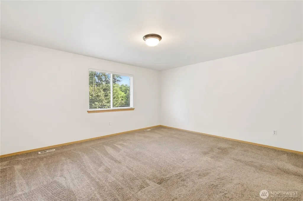 4538 20th Way NE Olympia WA 98516