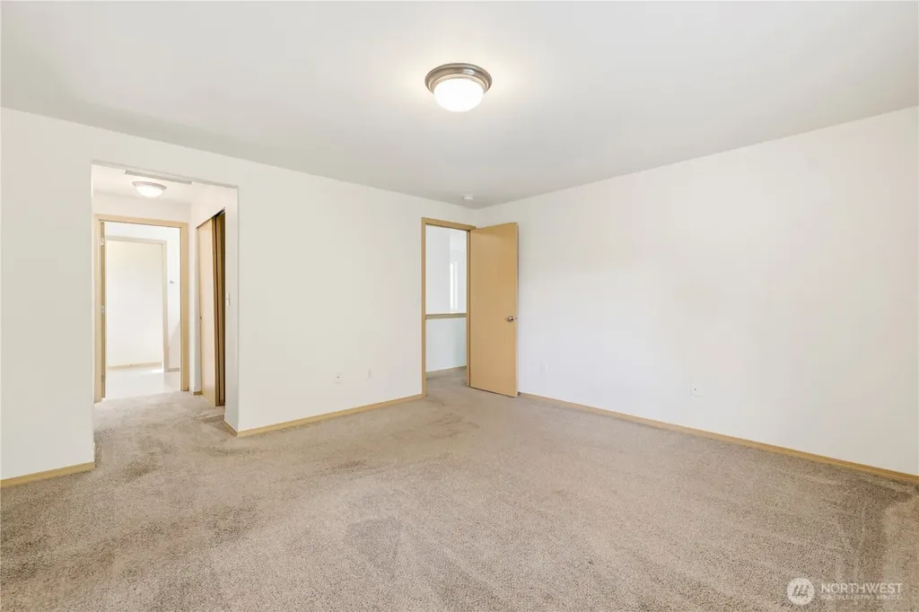 4538 20th Way NE Olympia WA 98516
