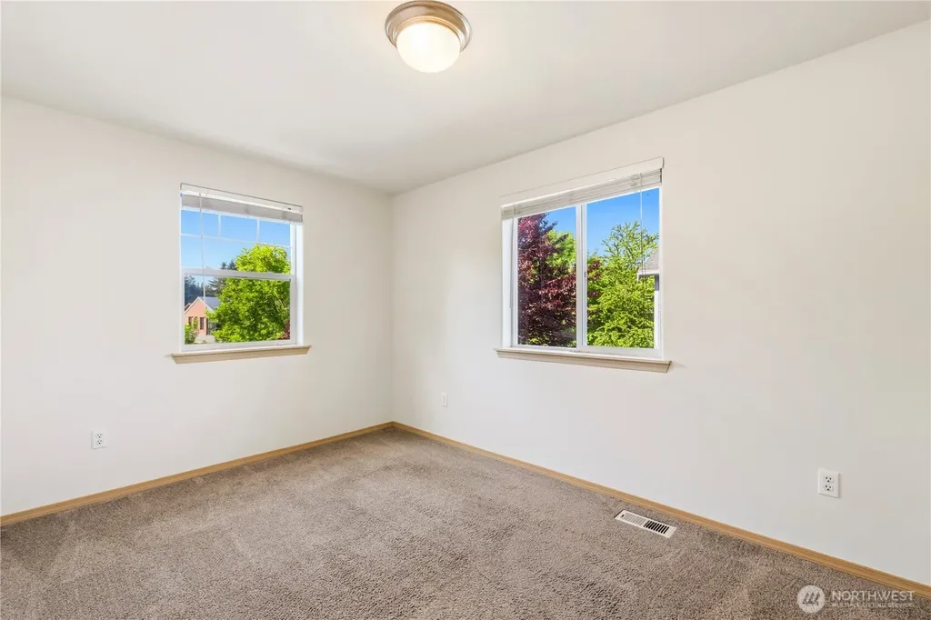 4538 20th Way NE Olympia WA 98516