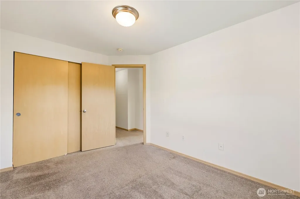 4538 20th Way NE Olympia WA 98516