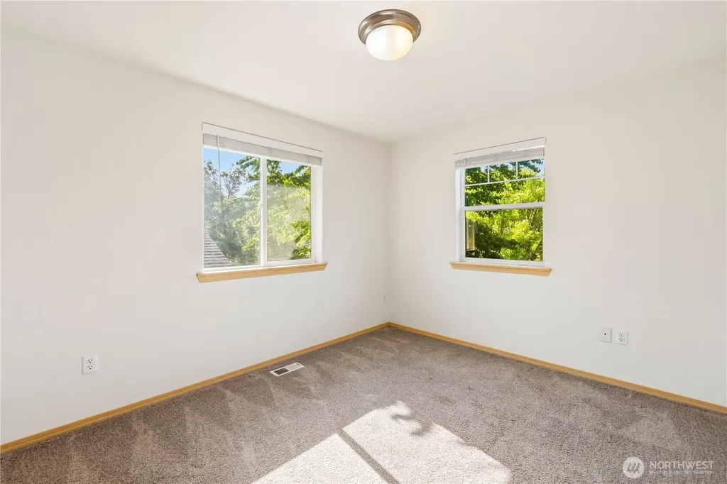 4538 20th Way NE Olympia WA 98516
