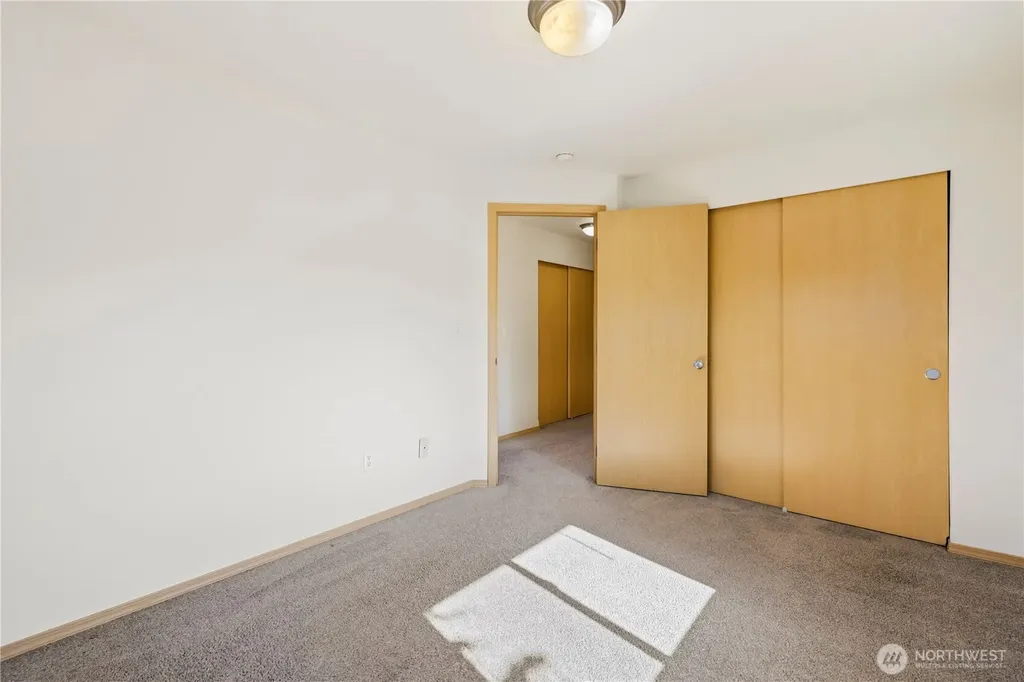 4538 20th Way NE Olympia WA 98516