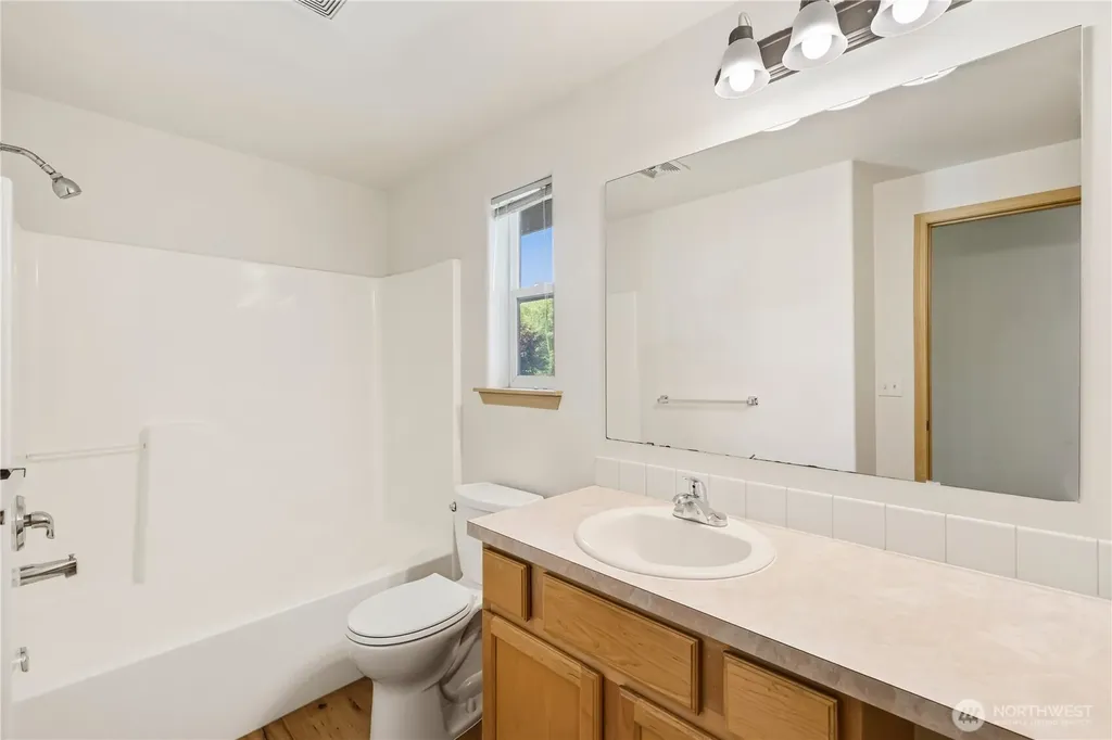 4538 20th Way NE Olympia WA 98516