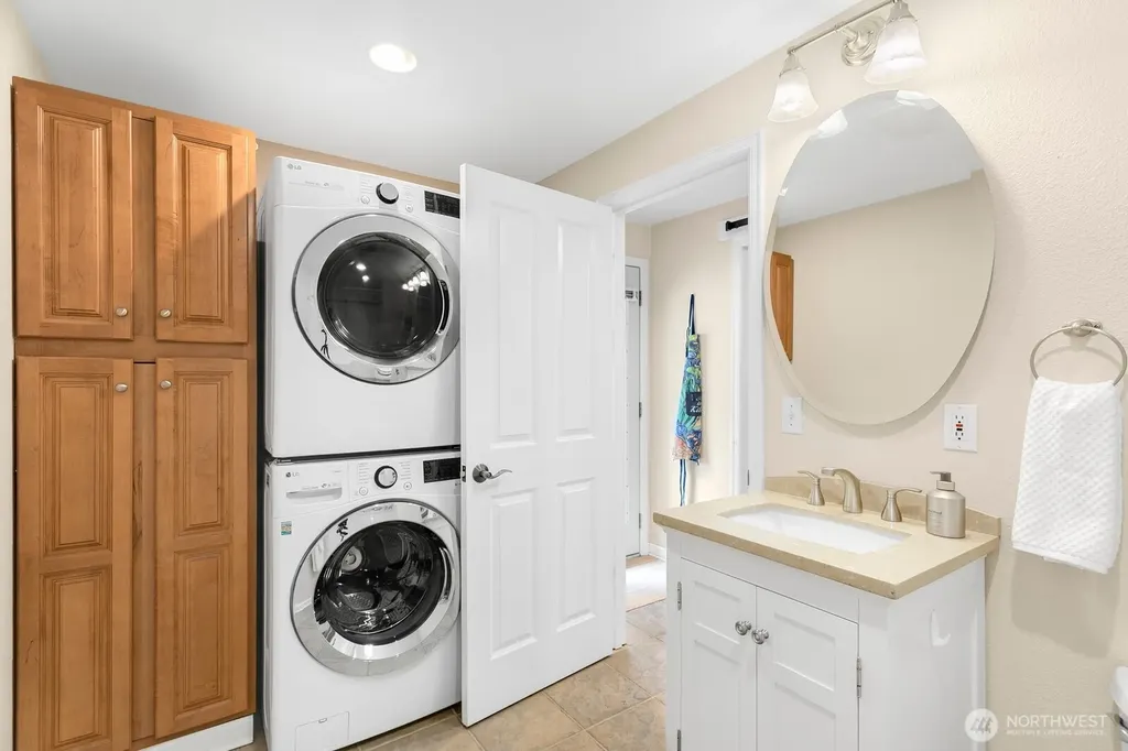 16915 22nd Avenue SW Burien WA 98166