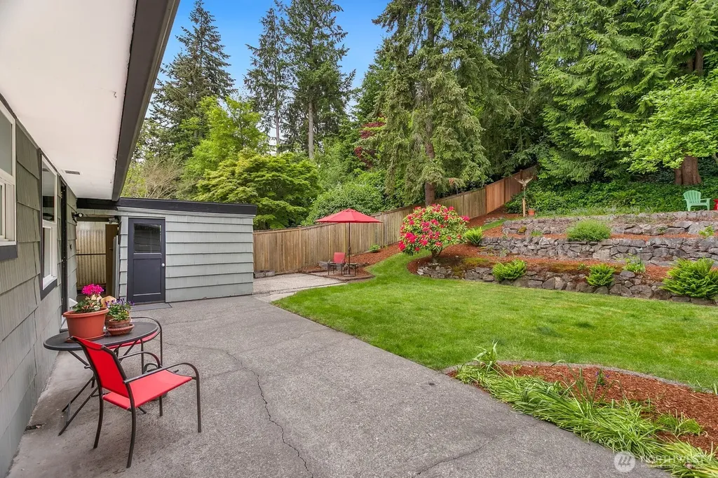 16915 22nd Avenue SW Burien WA 98166