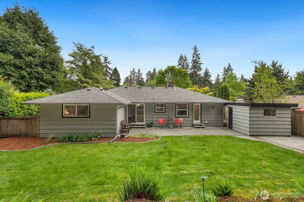 16915 22nd Avenue SW Burien WA 98166