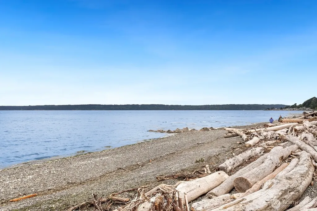 16915 22nd Avenue SW Burien WA 98166