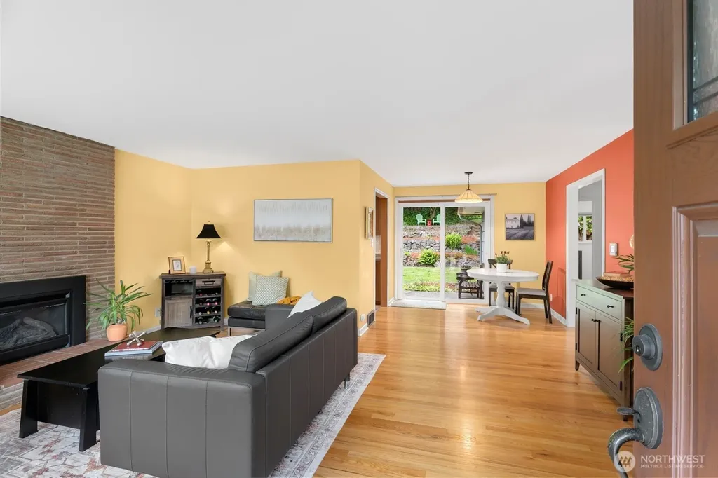 16915 22nd Avenue SW Burien WA 98166