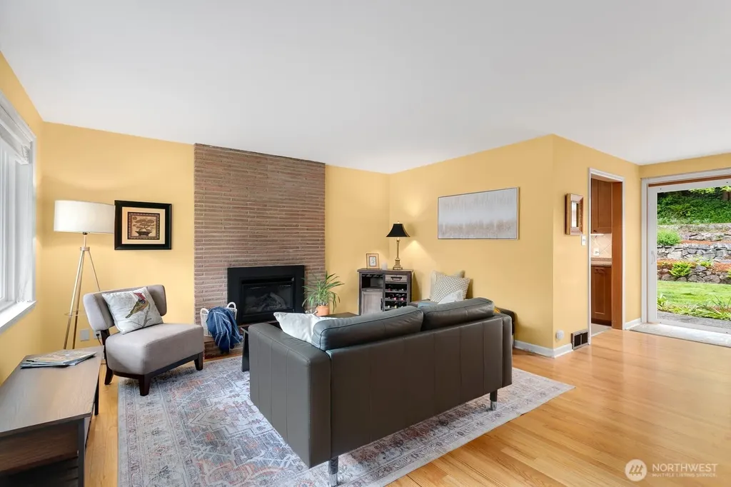 16915 22nd Avenue SW Burien WA 98166