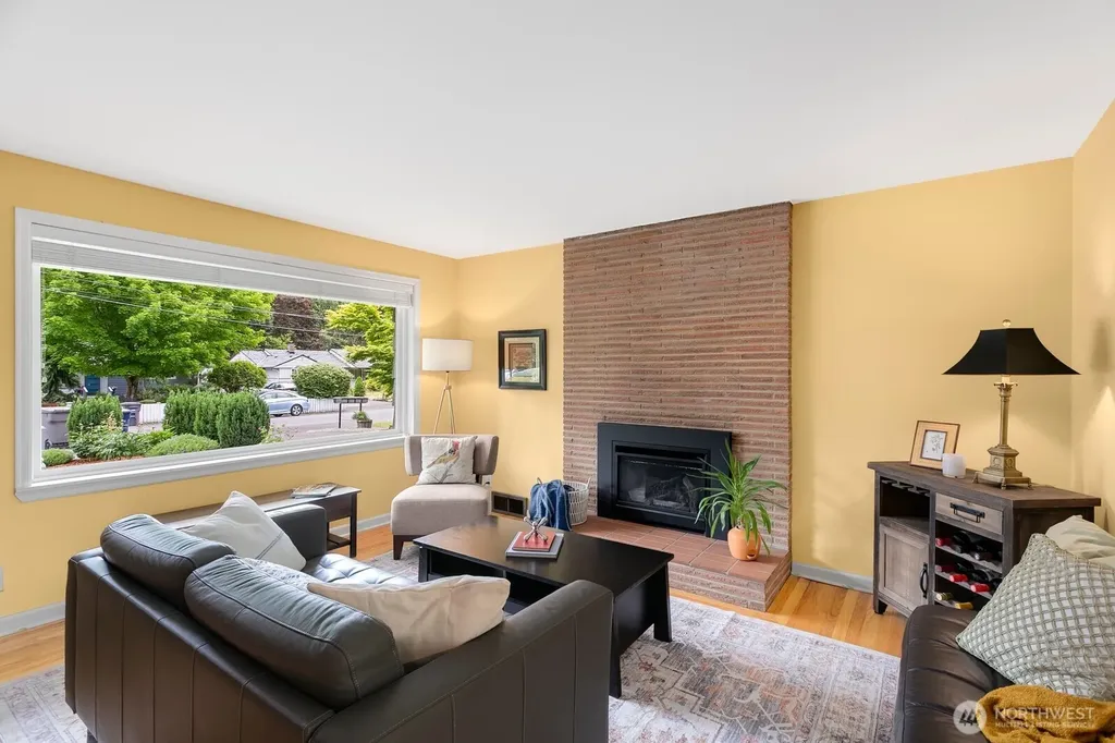16915 22nd Avenue SW Burien WA 98166