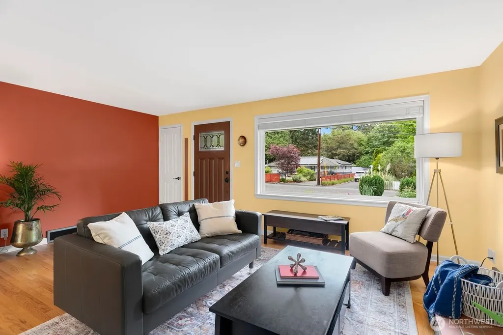 16915 22nd Avenue SW Burien WA 98166