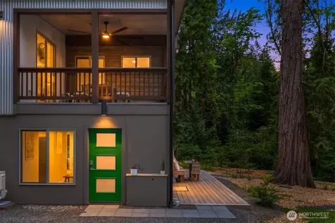 9720 NE Lofgren Road Bainbridge Island WA 98110