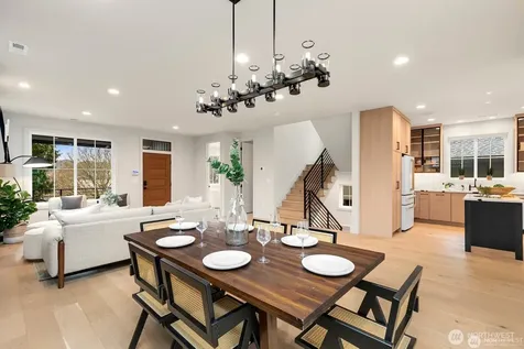 3032 NE Blakeley Street Seattle WA 98105