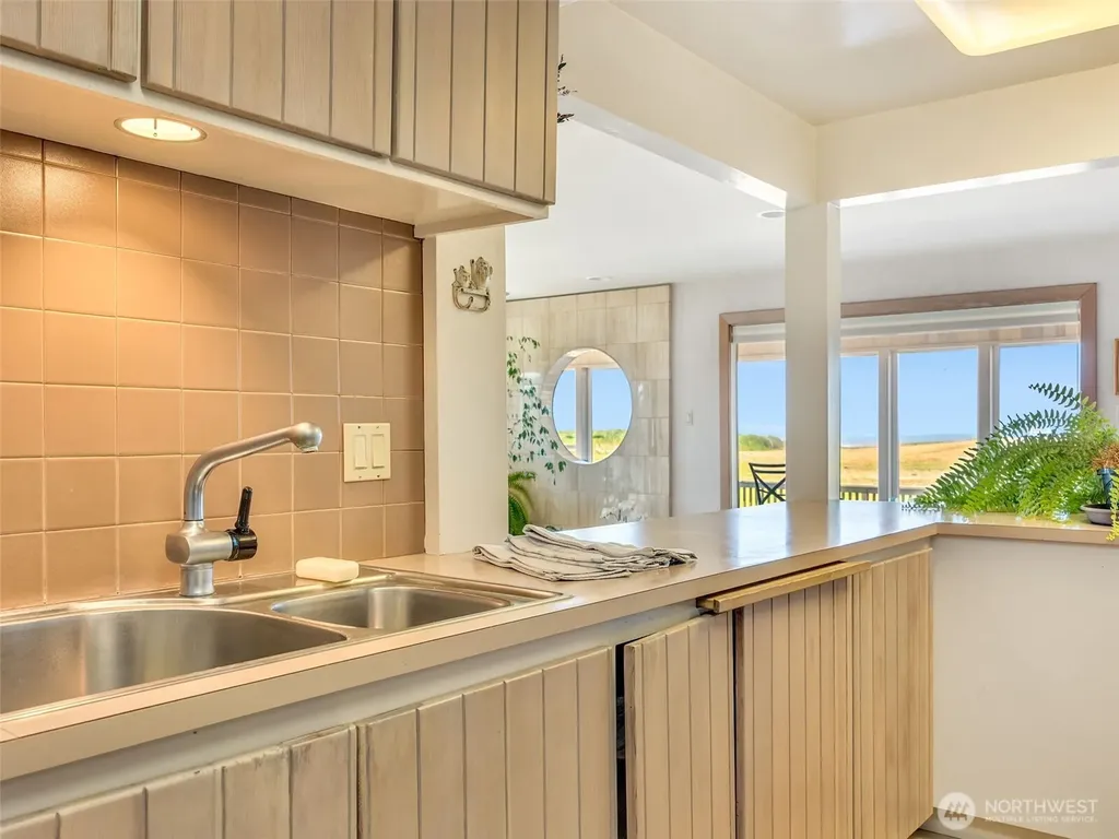 35601 G Street Ocean Park WA 98640