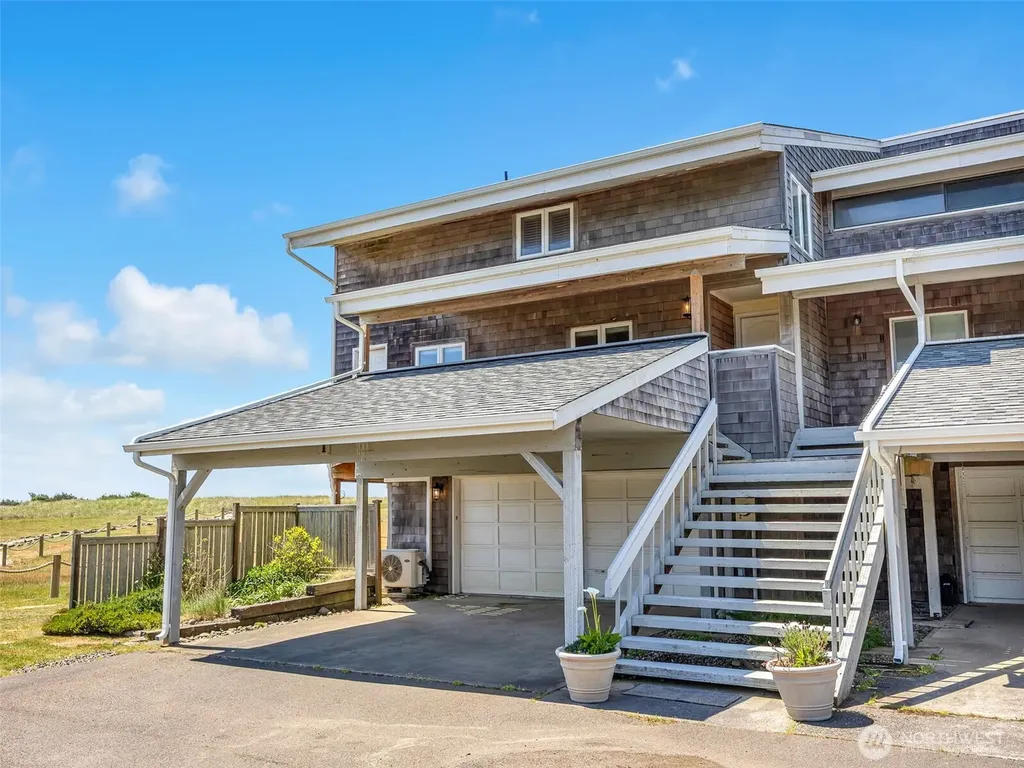 35601 G Street Ocean Park WA 98640