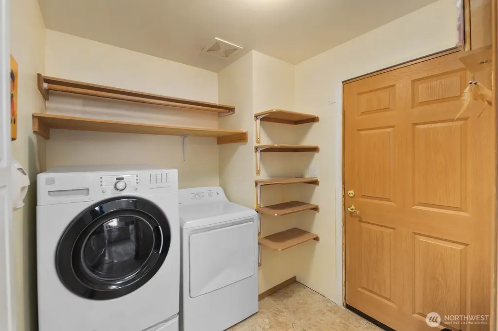 2220 Williams Road Oak Harbor WA 98177