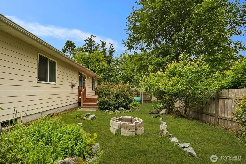 2220 Williams Road Oak Harbor WA 98177